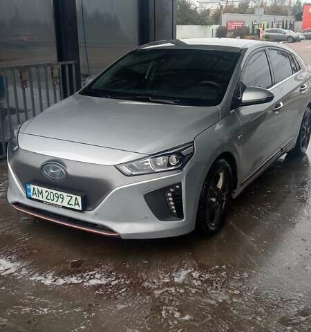 Сірий Хендай Ioniq, об'ємом двигуна 0 л та пробігом 120 тис. км за 13000 $, фото 1 на Automoto.ua