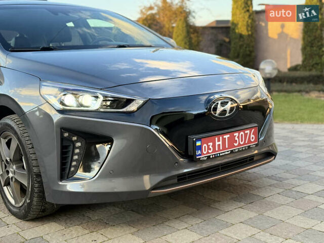 Серый Хендай Ioniq, объемом двигателя 0 л и пробегом 109 тыс. км за 13899 $, фото 2 на Automoto.ua