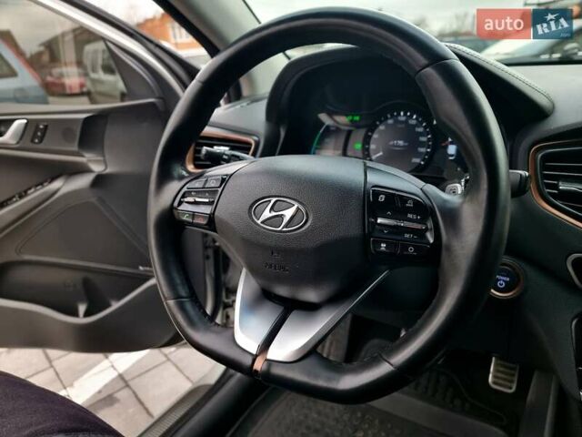 Серый Хендай Ioniq, объемом двигателя 0 л и пробегом 137 тыс. км за 12950 $, фото 33 на Automoto.ua