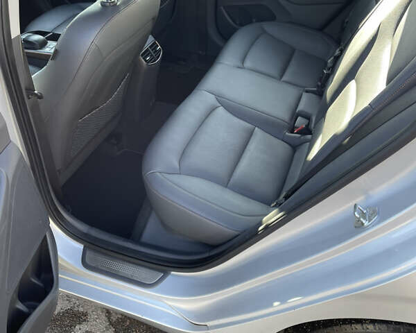 Сірий Хендай Ioniq, об'ємом двигуна 0 л та пробігом 121 тис. км за 12800 $, фото 13 на Automoto.ua