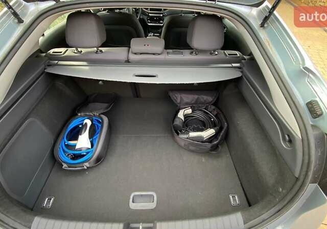 Серый Хендай Ioniq, объемом двигателя 0 л и пробегом 108 тыс. км за 13700 $, фото 16 на Automoto.ua
