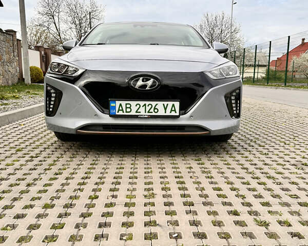 Серый Хендай Ioniq, объемом двигателя 0 л и пробегом 80 тыс. км за 14600 $, фото 12 на Automoto.ua