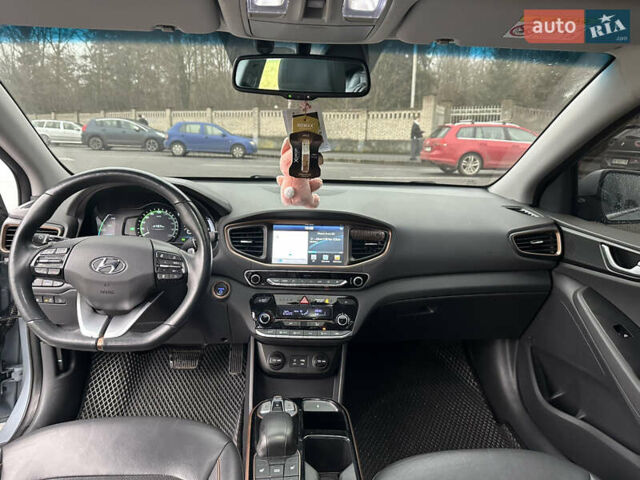 Сірий Хендай Ioniq, об'ємом двигуна 0 л та пробігом 148 тис. км за 13600 $, фото 15 на Automoto.ua