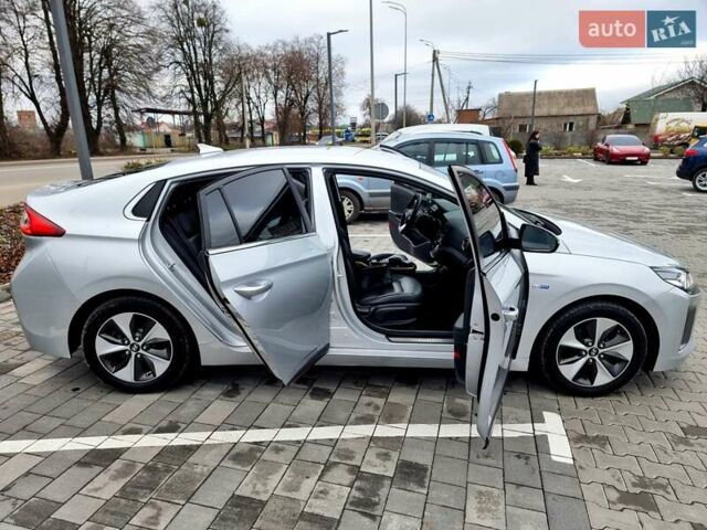 Серый Хендай Ioniq, объемом двигателя 0 л и пробегом 137 тыс. км за 12950 $, фото 20 на Automoto.ua