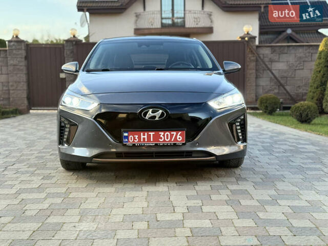 Серый Хендай Ioniq, объемом двигателя 0 л и пробегом 109 тыс. км за 13899 $, фото 5 на Automoto.ua