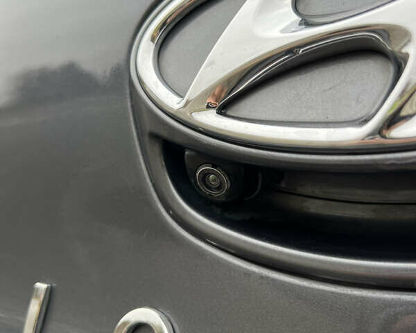 Серый Хендай Ioniq, объемом двигателя 0 л и пробегом 86 тыс. км за 13500 $, фото 10 на Automoto.ua