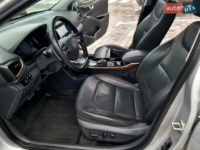 Серый Хендай Ioniq, объемом двигателя 0 л и пробегом 137 тыс. км за 12950 $, фото 22 на Automoto.ua