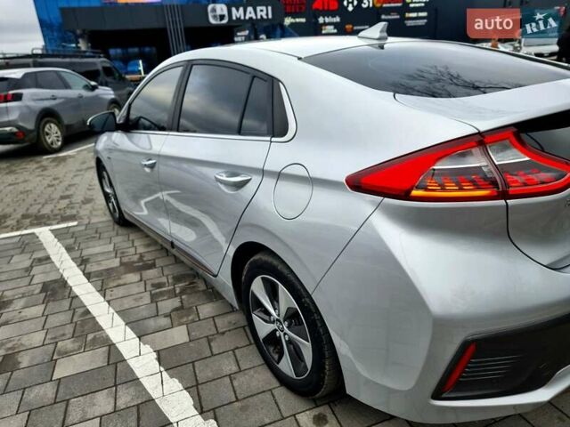 Серый Хендай Ioniq, объемом двигателя 0 л и пробегом 137 тыс. км за 12950 $, фото 15 на Automoto.ua