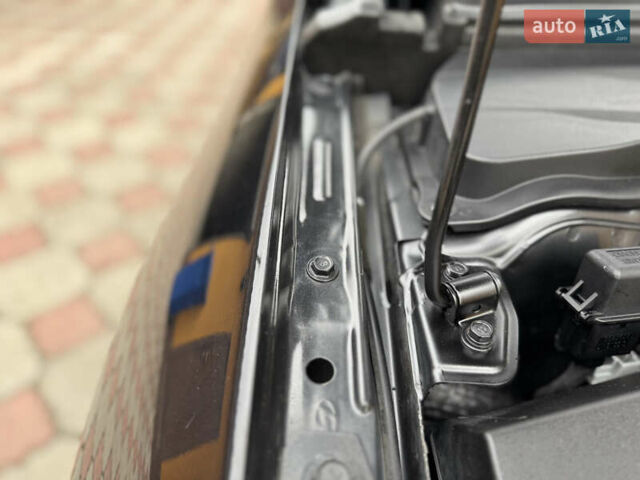 Серый Хендай Ioniq, объемом двигателя 0 л и пробегом 107 тыс. км за 12499 $, фото 41 на Automoto.ua