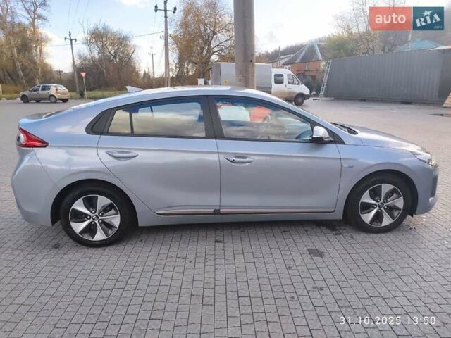 Хендай Ioniq 2018 в Полтаве на Automoto.ua Серый Хендай Ioniq, объемом двигателя 0 л и пробегом 114 тыс. км за 15100 $, фото 9 на Automoto.ua