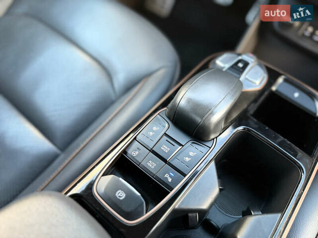 Серый Хендай Ioniq, объемом двигателя 0 л и пробегом 109 тыс. км за 13899 $, фото 34 на Automoto.ua