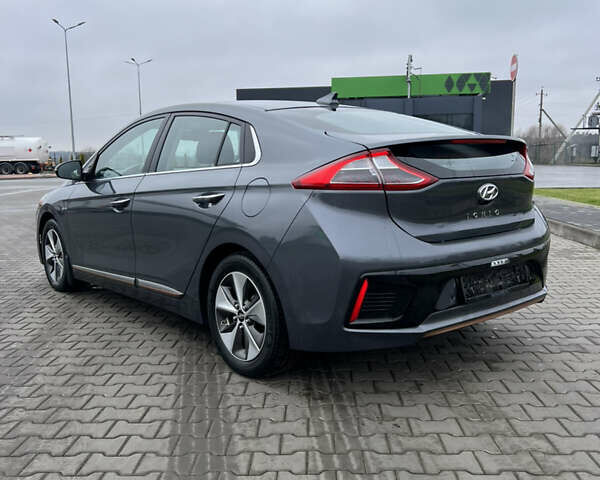 Серый Хендай Ioniq, объемом двигателя 0 л и пробегом 86 тыс. км за 13500 $, фото 2 на Automoto.ua
