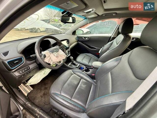 Серый Хендай Ioniq, объемом двигателя 1.6 л и пробегом 129 тыс. км за 7900 $, фото 21 на Automoto.ua