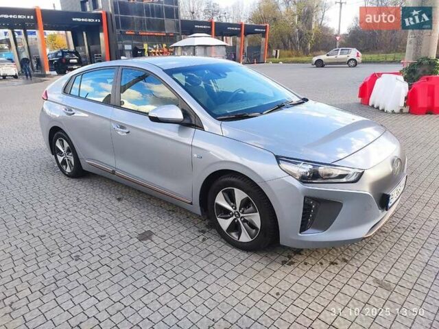Хендай Ioniq 2018 в Полтаве на Automoto.ua Серый Хендай Ioniq, объемом двигателя 0 л и пробегом 114 тыс. км за 15100 $, фото 8 на Automoto.ua