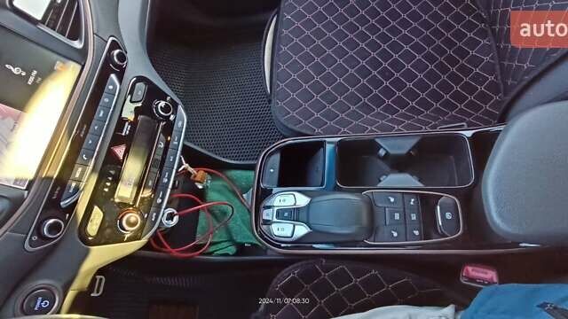 Серый Хендай Ioniq, объемом двигателя 0 л и пробегом 97 тыс. км за 14500 $, фото 6 на Automoto.ua