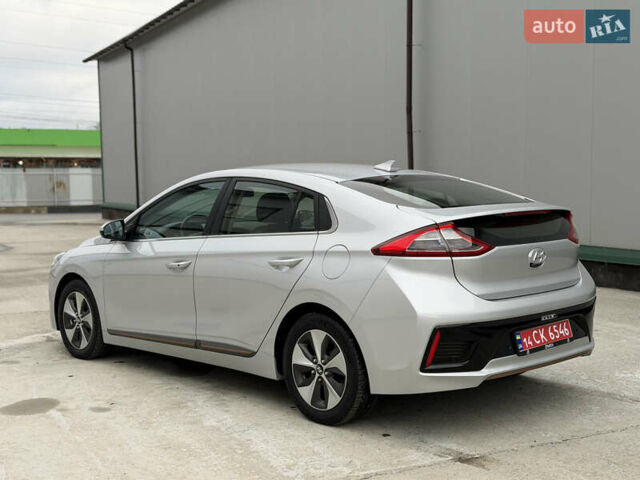Серый Хендай Ioniq, объемом двигателя 0 л и пробегом 87 тыс. км за 13500 $, фото 6 на Automoto.ua