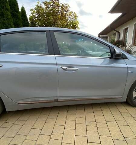 Серый Хендай Ioniq, объемом двигателя 0 л и пробегом 108 тыс. км за 13700 $, фото 31 на Automoto.ua