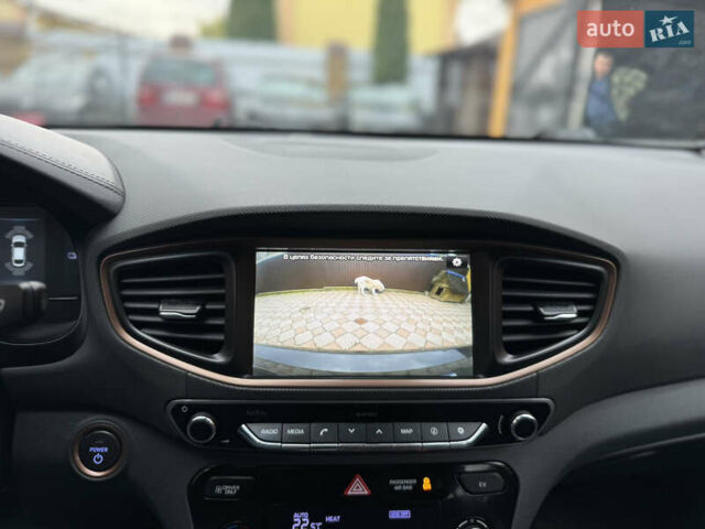 Серый Хендай Ioniq, объемом двигателя 0 л и пробегом 107 тыс. км за 12499 $, фото 51 на Automoto.ua