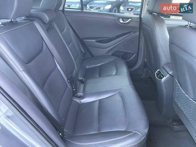 Серый Хендай Ioniq, объемом двигателя 1.6 л и пробегом 165 тыс. км за 15990 $, фото 15 на Automoto.ua