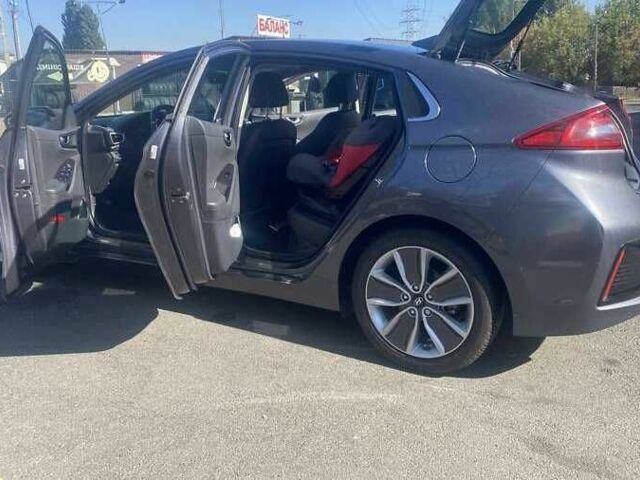 Сірий Хендай Ioniq, об'ємом двигуна 1.6 л та пробігом 114 тис. км за 10300 $, фото 2 на Automoto.ua