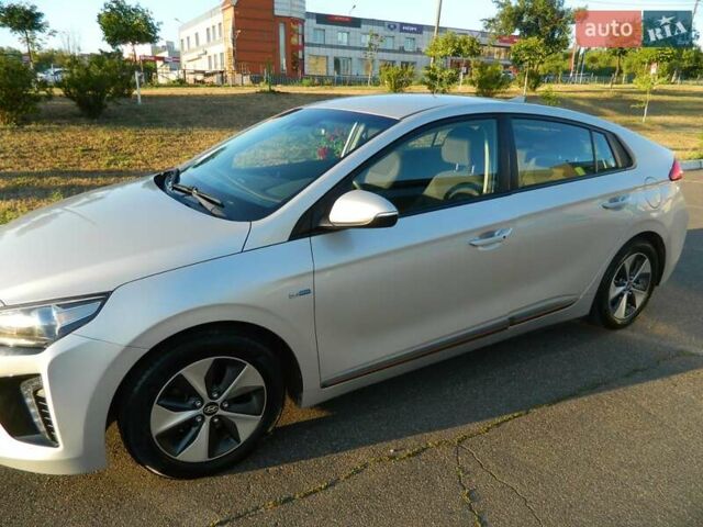 Сірий Хендай Ioniq, об'ємом двигуна 0 л та пробігом 91 тис. км за 13300 $, фото 11 на Automoto.ua