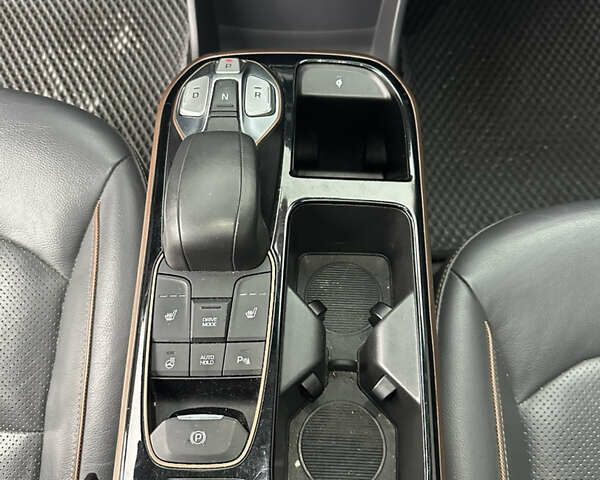 Сірий Хендай Ioniq, об'ємом двигуна 0 л та пробігом 148 тис. км за 13600 $, фото 16 на Automoto.ua