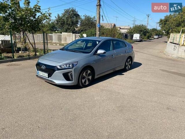 Сірий Хендай Ioniq, об'ємом двигуна 0 л та пробігом 150 тис. км за 13500 $, фото 2 на Automoto.ua