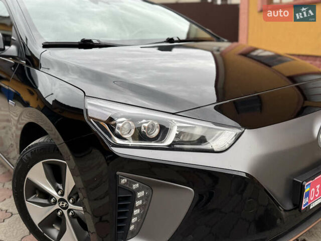 Серый Хендай Ioniq, объемом двигателя 0 л и пробегом 107 тыс. км за 12499 $, фото 57 на Automoto.ua