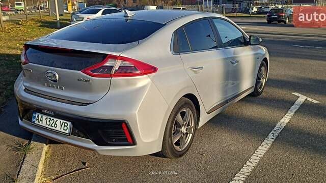 Серый Хендай Ioniq, объемом двигателя 0 л и пробегом 97 тыс. км за 14500 $, фото 1 на Automoto.ua
