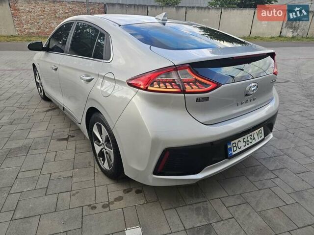 Серый Хендай Ioniq, объемом двигателя 0 л и пробегом 114 тыс. км за 11599 $, фото 20 на Automoto.ua
