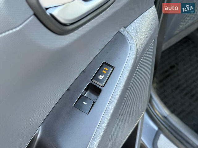 Серый Хендай Ioniq, объемом двигателя 0 л и пробегом 109 тыс. км за 13899 $, фото 27 на Automoto.ua