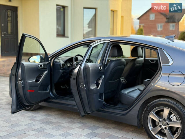 Серый Хендай Ioniq, объемом двигателя 0 л и пробегом 109 тыс. км за 13899 $, фото 17 на Automoto.ua