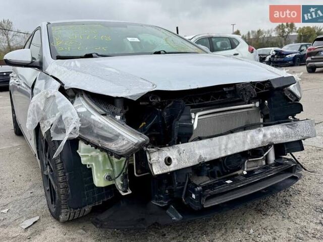 Сірий Хендай Ioniq, об'ємом двигуна 0 л та пробігом 125 тис. км за 6700 $, фото 2 на Automoto.ua