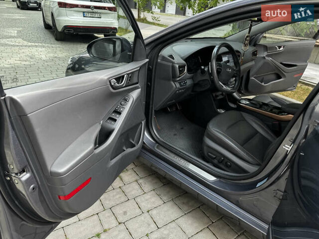 Серый Хендай Ioniq, объемом двигателя 0 л и пробегом 91 тыс. км за 15200 $, фото 7 на Automoto.ua