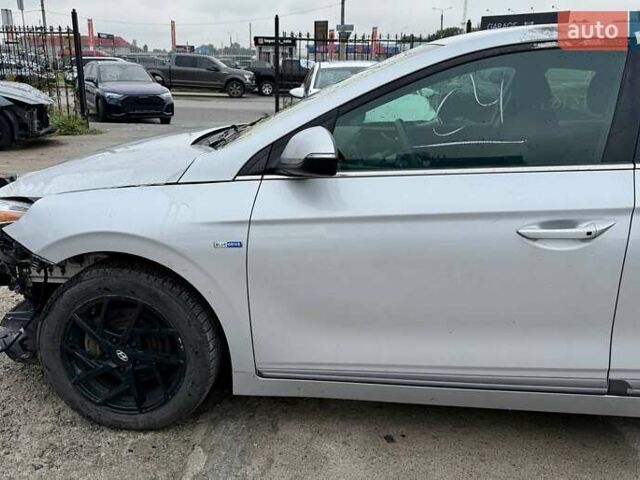 Сірий Хендай Ioniq, об'ємом двигуна 0 л та пробігом 125 тис. км за 6700 $, фото 6 на Automoto.ua