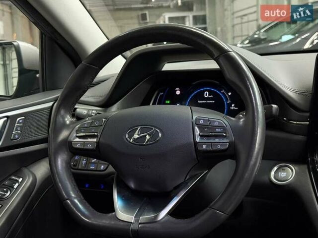 Серый Хендай Ioniq, объемом двигателя 0 л и пробегом 132 тыс. км за 15732 $, фото 18 на Automoto.ua