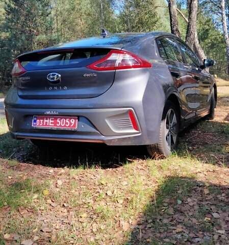 Серый Хендай Ioniq, объемом двигателя 0 л и пробегом 198 тыс. км за 13800 $, фото 9 на Automoto.ua