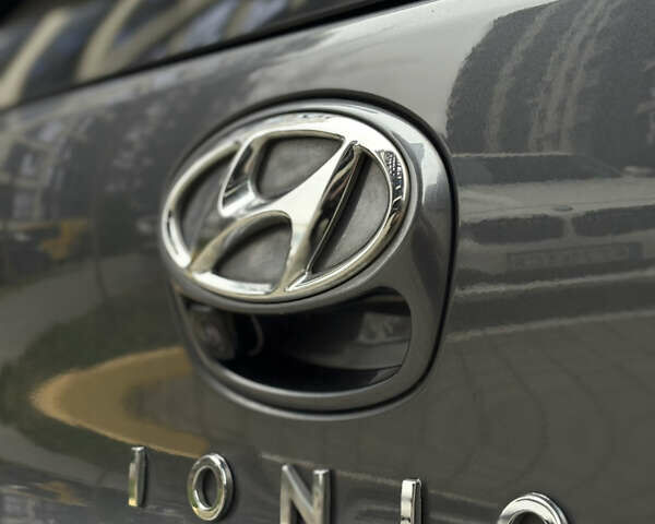 Серый Хендай Ioniq, объемом двигателя 0 л и пробегом 125 тыс. км за 14999 $, фото 28 на Automoto.ua