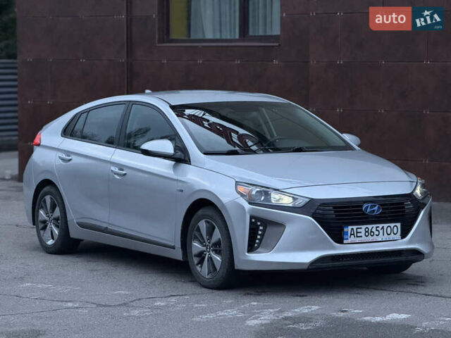 Сірий Хендай Ioniq, об'ємом двигуна 1.6 л та пробігом 89 тис. км за 14899 $, фото 1 на Automoto.ua