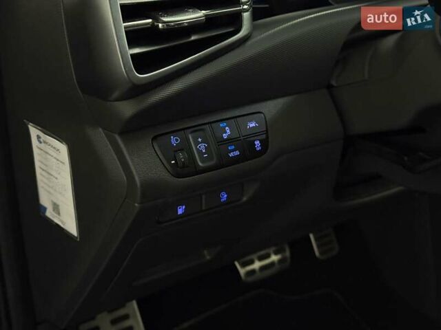 Серый Хендай Ioniq, объемом двигателя 0 л и пробегом 132 тыс. км за 15732 $, фото 14 на Automoto.ua