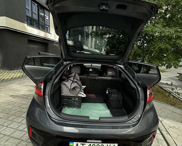 Серый Хендай Ioniq, объемом двигателя 0 л и пробегом 91 тыс. км за 15200 $, фото 8 на Automoto.ua