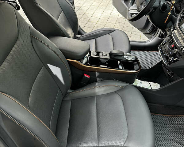 Серый Хендай Ioniq, объемом двигателя 0 л и пробегом 91 тыс. км за 15200 $, фото 5 на Automoto.ua