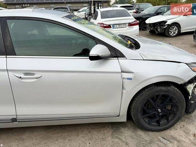 Сірий Хендай Ioniq, об'ємом двигуна 0 л та пробігом 125 тис. км за 6700 $, фото 15 на Automoto.ua