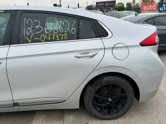 Сірий Хендай Ioniq, об'ємом двигуна 0 л та пробігом 125 тис. км за 6700 $, фото 8 на Automoto.ua