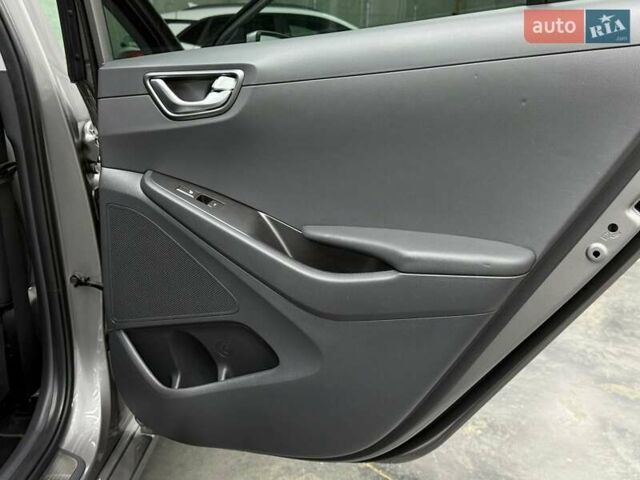 Серый Хендай Ioniq, объемом двигателя 0 л и пробегом 132 тыс. км за 15732 $, фото 27 на Automoto.ua
