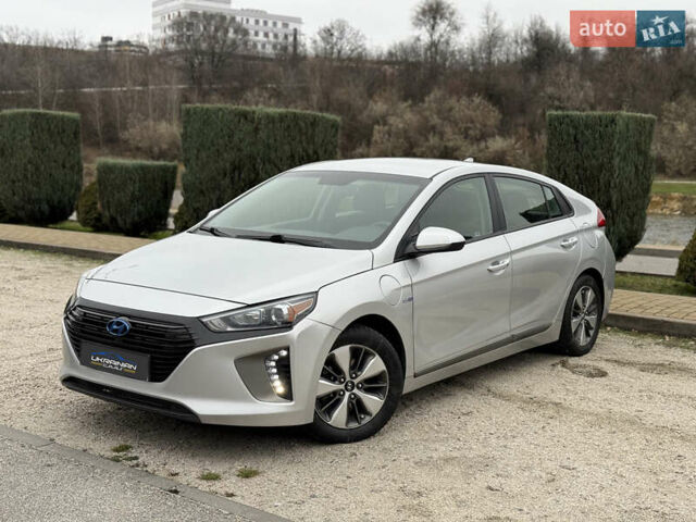 Сірий Хендай Ioniq, об'ємом двигуна 1.6 л та пробігом 88 тис. км за 14899 $, фото 2 на Automoto.ua