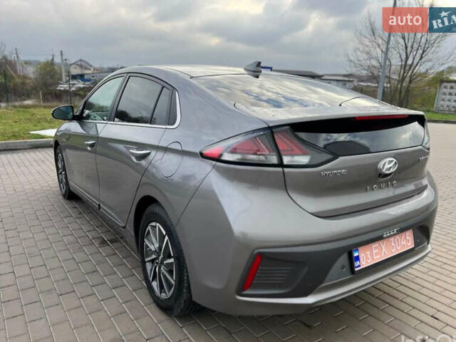 Сірий Хендай Ioniq, об'ємом двигуна 0 л та пробігом 110 тис. км за 14300 $, фото 9 на Automoto.ua