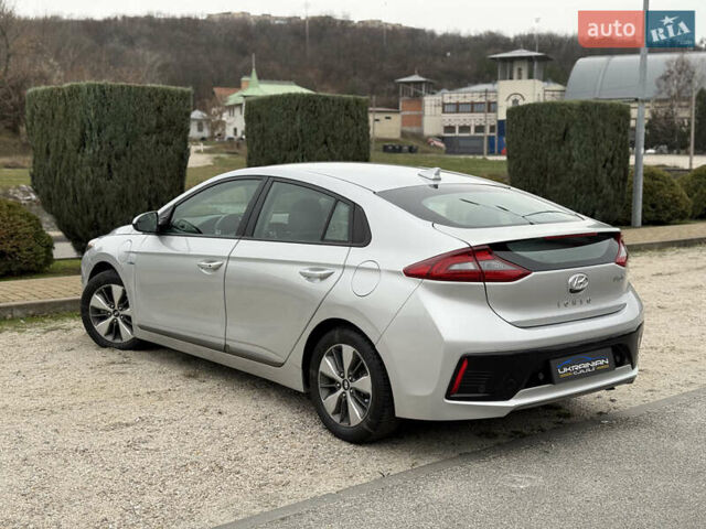 Сірий Хендай Ioniq, об'ємом двигуна 1.6 л та пробігом 88 тис. км за 14899 $, фото 10 на Automoto.ua