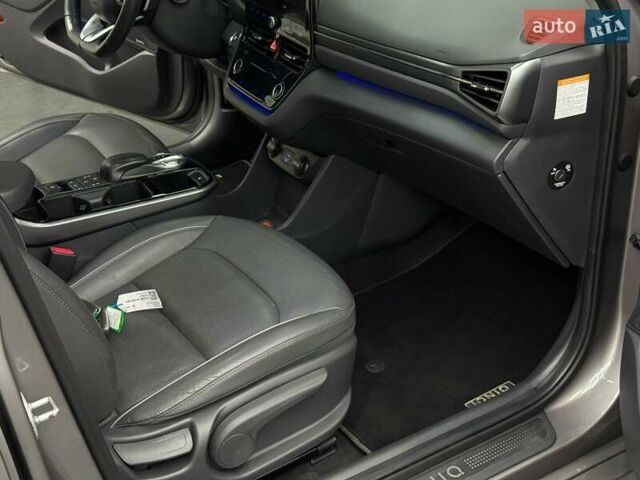 Серый Хендай Ioniq, объемом двигателя 0 л и пробегом 132 тыс. км за 15732 $, фото 25 на Automoto.ua