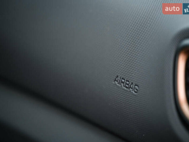 Серый Хендай Ioniq, объемом двигателя 0 л и пробегом 77 тыс. км за 16300 $, фото 27 на Automoto.ua